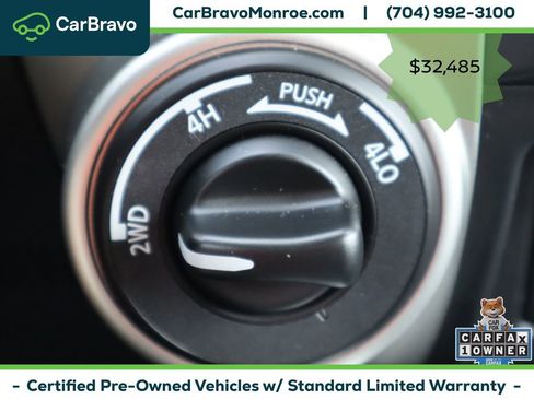 Used 2021 Nissan Titan SV w/ SV Convenience Package AWD/4WD image 34