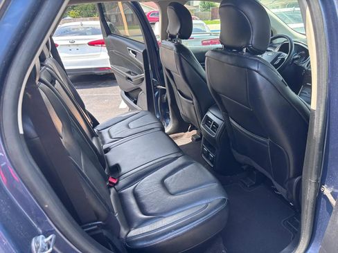 Used 2019 Ford Edge Titanium image 22