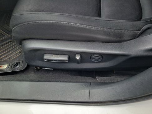 Used 2018 Honda Accord EX image 18