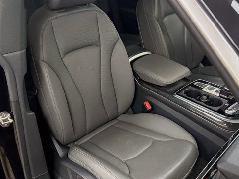 Used 2019 Audi Q8 Premium Plus w/ Premium Plus image 60