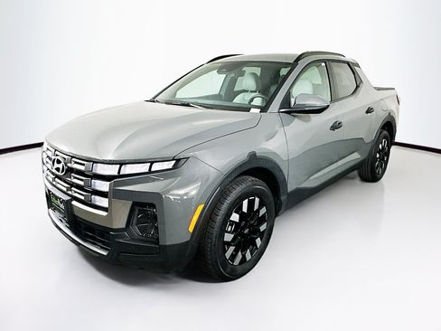 Used 2025 Hyundai Santa Cruz SEL FWD image 3