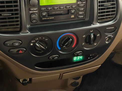 Used 2002 Toyota Tundra Limited image 23