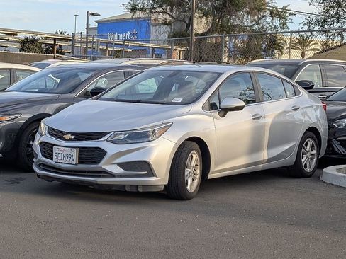Used 2018 Chevrolet Cruze LT w/ LT Fleet Convenience Package image 15