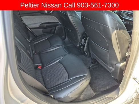 Used 2024 Jeep Compass Latitude AWD/4WD image 16