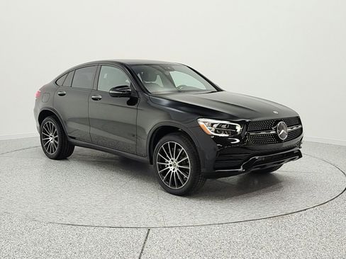 Used 2022 Mercedes-Benz GLC 300 4MATIC Coupe image 3