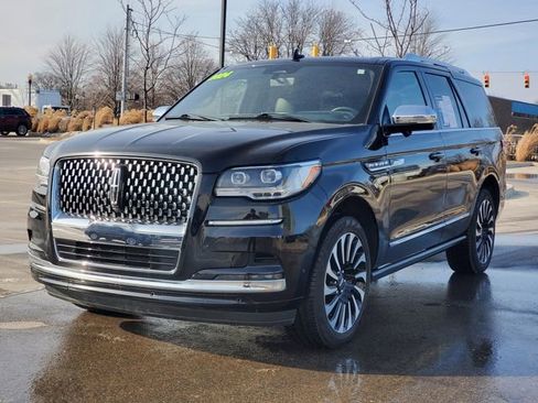 Used 2024 Lincoln Navigator Black Label image 2