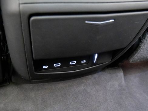 Used 2024 Cadillac Escalade Sport w/ LPO, ONYX Package image 26