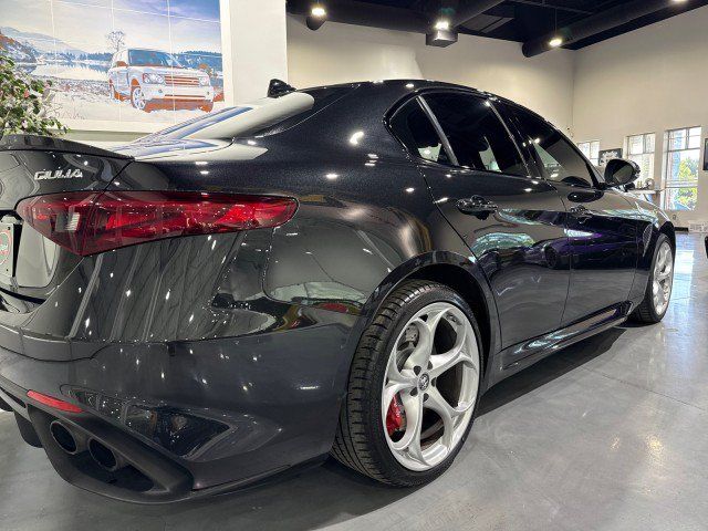 Used 2018 Alfa Romeo Giulia Quadrifoglio w/ Driver Assist Dynamic Package RWD image 33