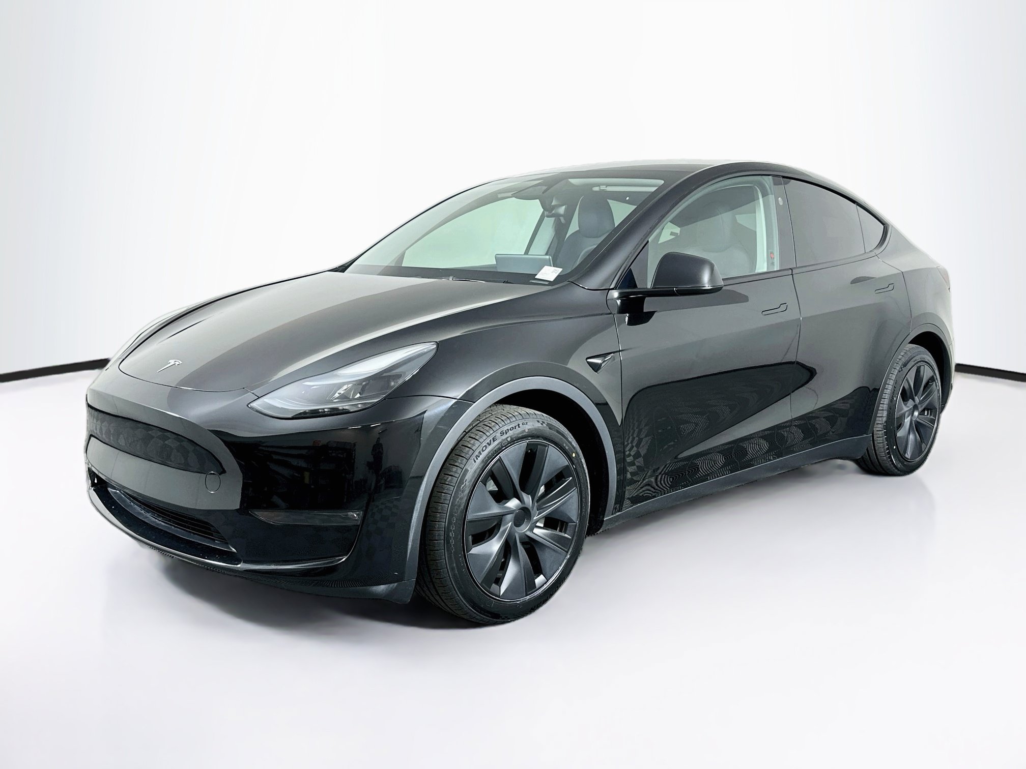 Used 2024 Tesla Model Y Long Range AWD/4WD image 3