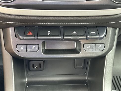 Used 2022 GMC Canyon Elevation w/ Elevation Premium Package image 24