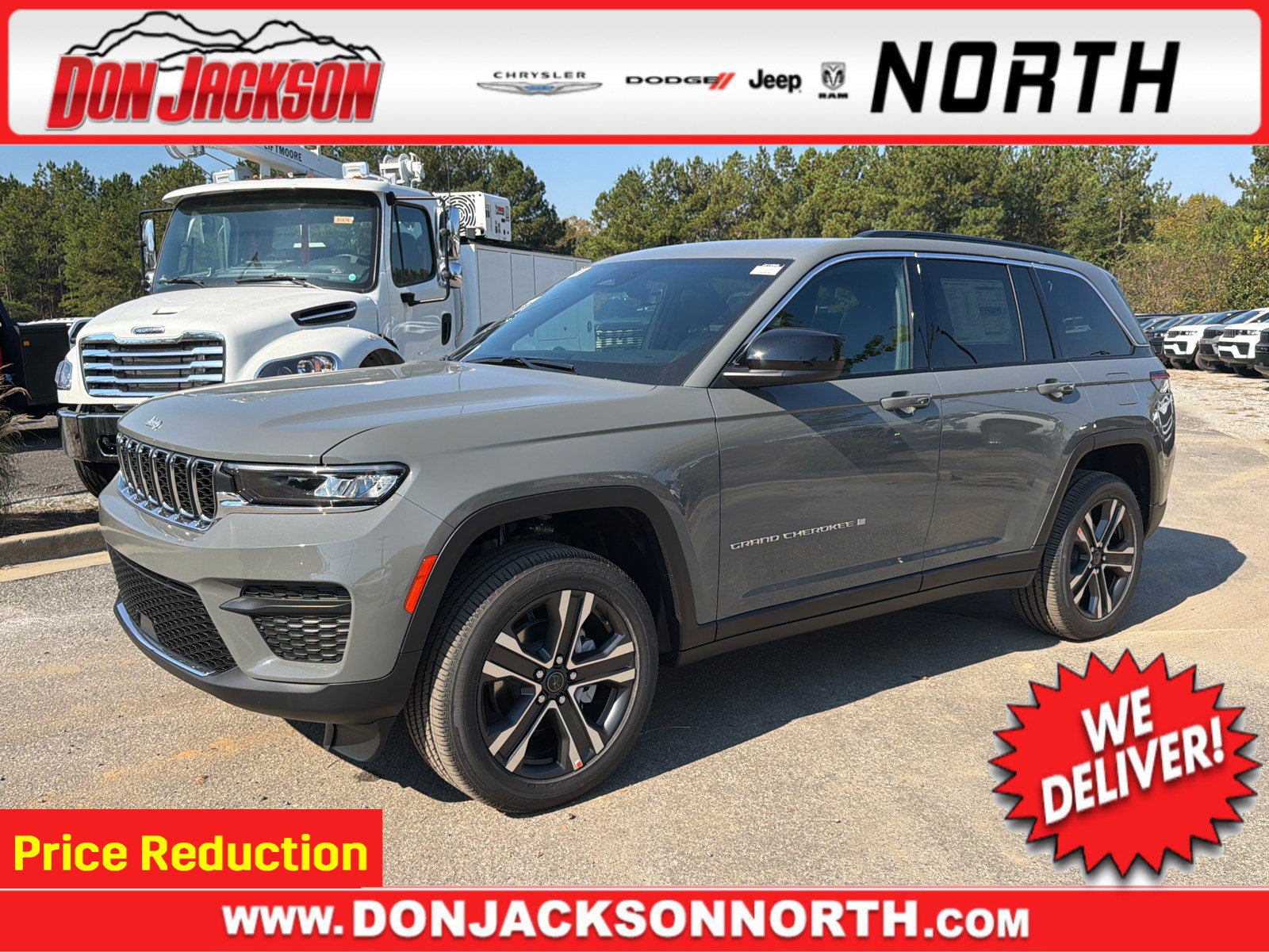 New 2027 Jeep Grand Cherokee Laredo X AWD/4WD image 1