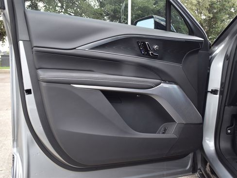 New 2026 Cadillac Lyriq V image 19