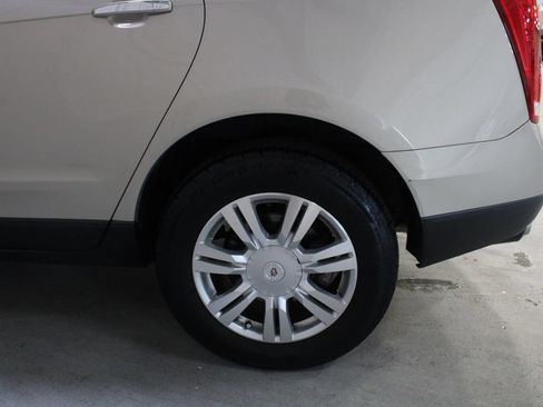 Used 2011 Cadillac SRX Luxury FWD image 29