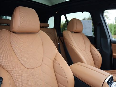 New 2026 BMW X5 xDrive50e w/ Executive Package image 28