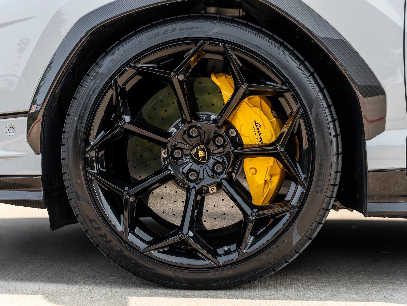 Used 2024 Lamborghini Urus Performante AWD/4WD image 13