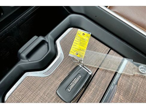 Used 2022 RAM 1500 Limited AWD/4WD image 14