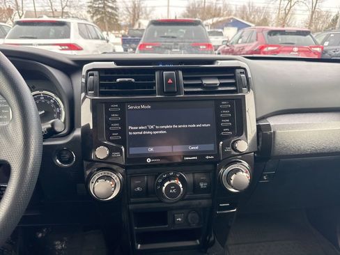 Used 2020 Toyota 4Runner TRD Off-Road Premium image 24