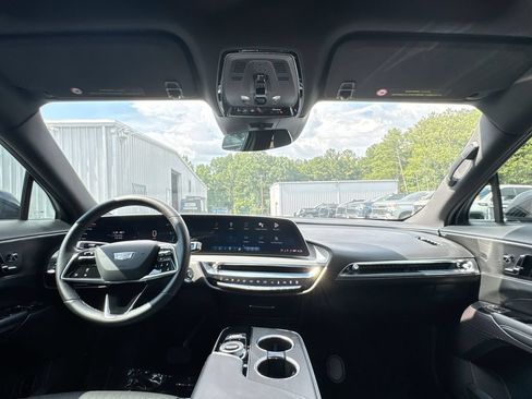Used 2024 Cadillac Lyriq Sport RWD image 30