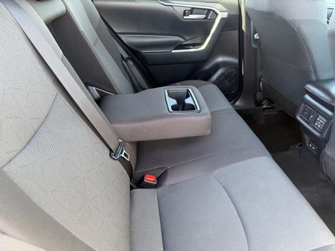 Used 2025 Toyota RAV4 XLE FWD image 14