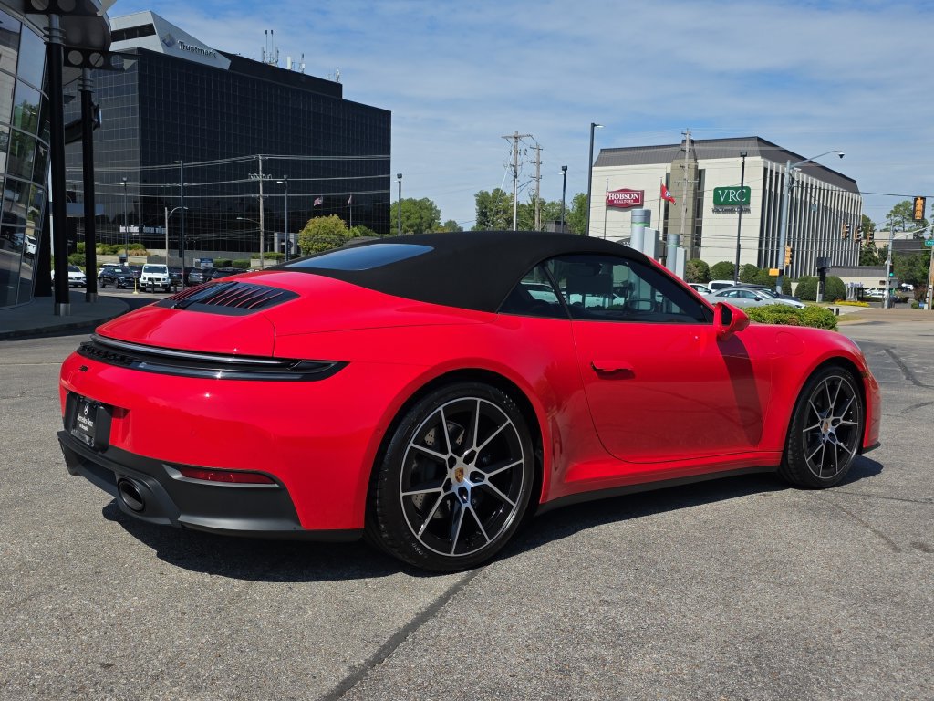 Used 2025 Porsche 911 Carrera RWD image 5