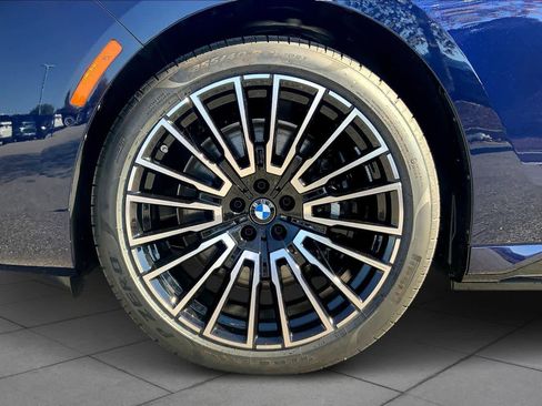 New 2026 BMW i7 eDrive50 w/ Executive Package image 11