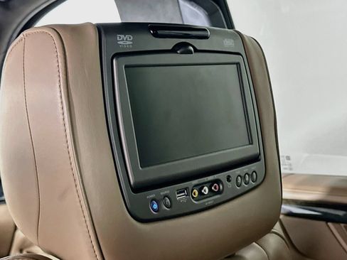 Used 2018 Cadillac Escalade Platinum AWD/4WD image 48