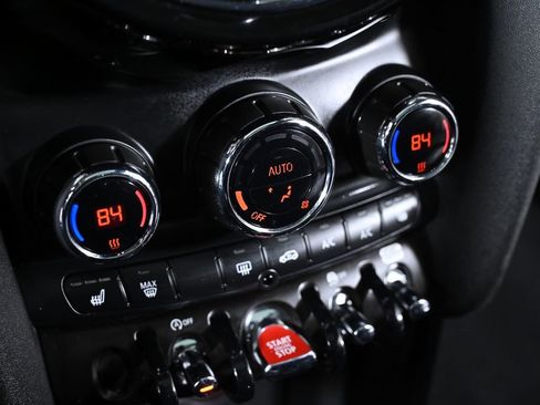 Used 2019 MINI Cooper S image 15