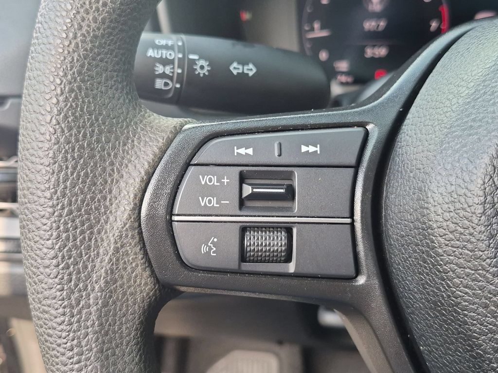 Used 2025 Honda Accord LX image 20