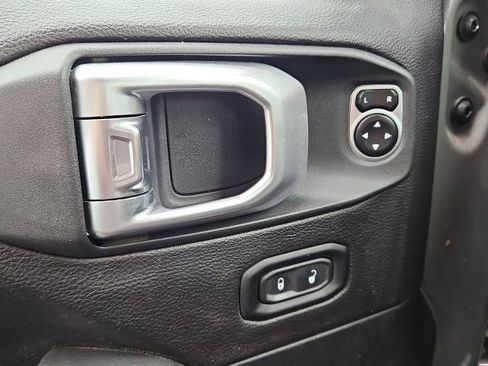 Used 2019 Jeep Wrangler Unlimited Rubicon AWD/4WD image 22