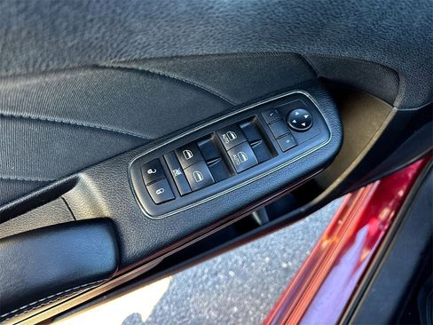 Used 2019 Dodge Charger R/T w/ Blacktop Package image 13