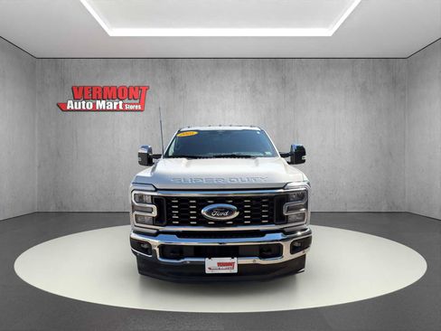 Used 2025 Ford F350 Lariat w/ Lariat Ultimate Package AWD/4WD image 2