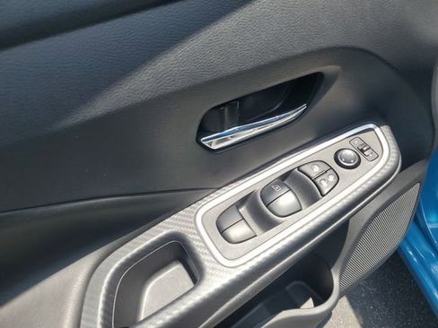 Used 2025 Nissan Versa SR w/ Trunk Package FWD image 15