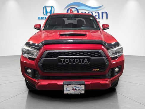 Used 2016 Toyota Tacoma TRD Sport w/ Towing Package image 8