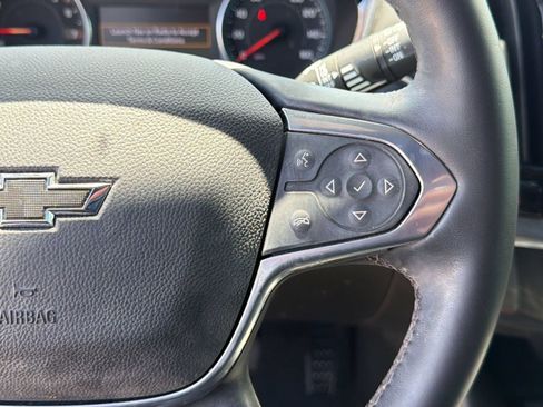 Used 2023 Chevrolet Traverse RS AWD/4WD image 18
