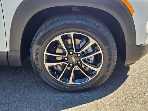 New 2026 Chevrolet TrailBlazer LT w/ LT Cold Weather Package AWD/4WD image 9