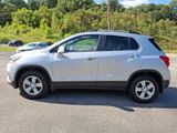 Used 2019 Chevrolet Trax LT w/ LT Convenience Package image 4