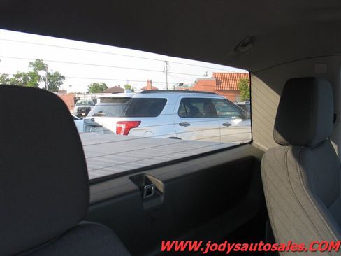 Used 2024 GMC Sierra 1500 Pro w/ Pro Value Package AWD/4WD image 25