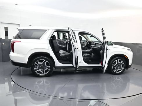 Used 2024 Hyundai Palisade SEL FWD image 30