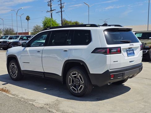 New 2026 Jeep Cherokee Laredo AWD/4WD image 6