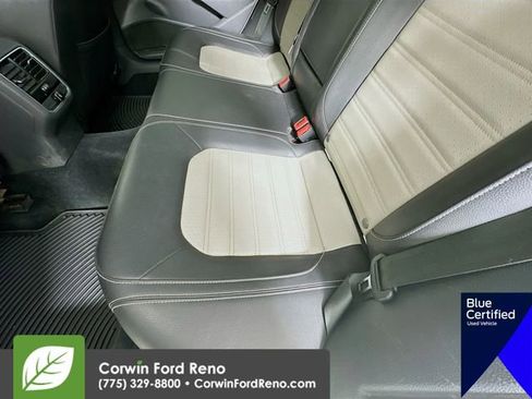 Used 2018 Volkswagen Passat 3.6 image 27