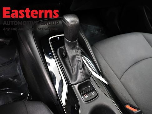 Used 2020 Toyota Corolla LE w/ LE Premium Package FWD image 13