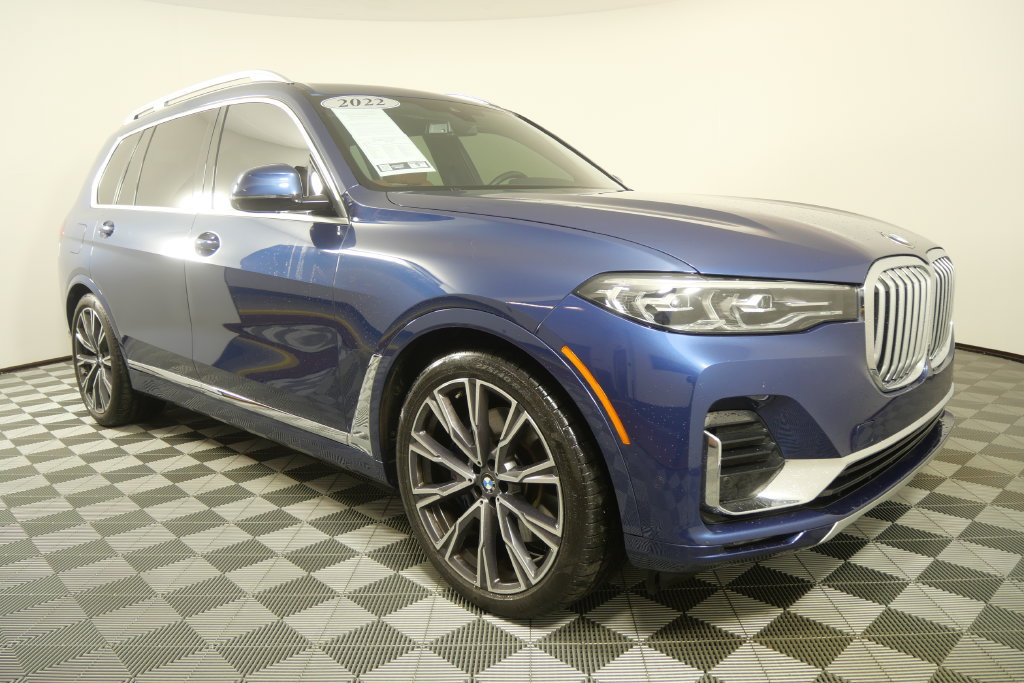 Used 2022 BMW X7 xDrive40i w/ Premium Package AWD/4WD image 2