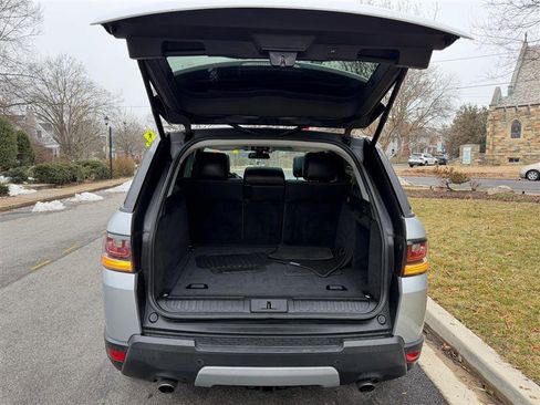 Used 2016 Land Rover Range Rover Sport HSE image 23