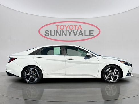 Used 2021 Hyundai Elantra Limited w/ Cargo Package FWD image 9