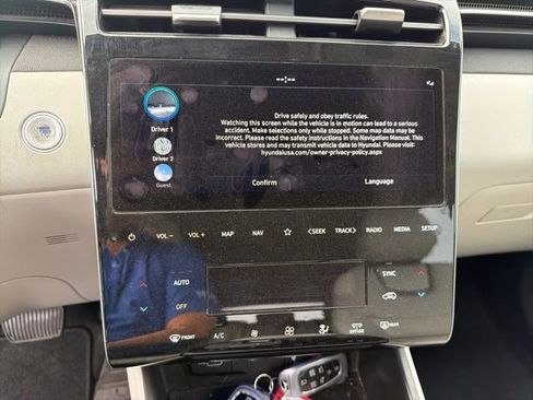 Used 2023 Hyundai Tucson Limited image 28