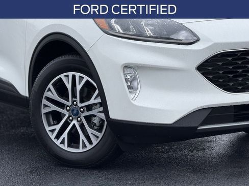 Certified 2022 Ford Escape SEL image 3