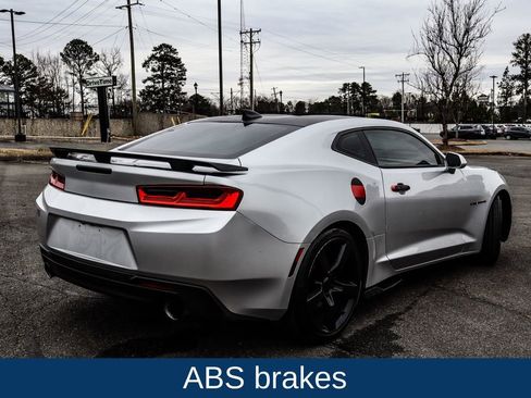 Used 2018 Chevrolet Camaro LT image 8