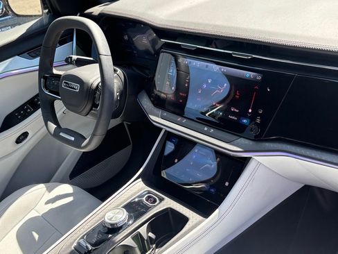 Used 2025 Jeep Wagoneer S Limited image 29