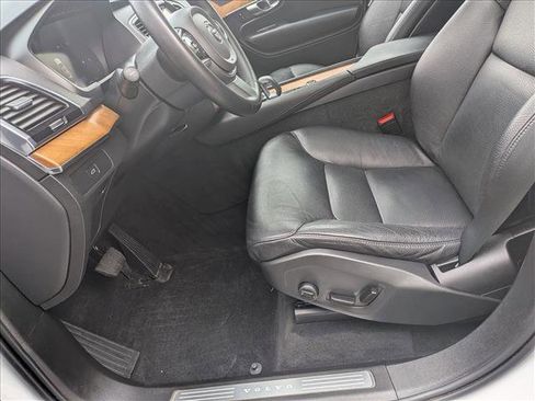 Used 2023 Volvo XC90 B6 Plus w/ Protection Package image 15