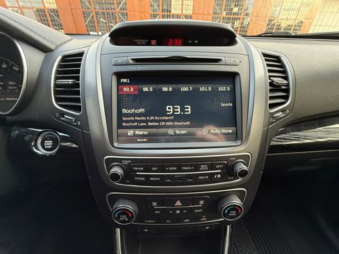 Used 2014 Kia Sorento SX Limited image 19